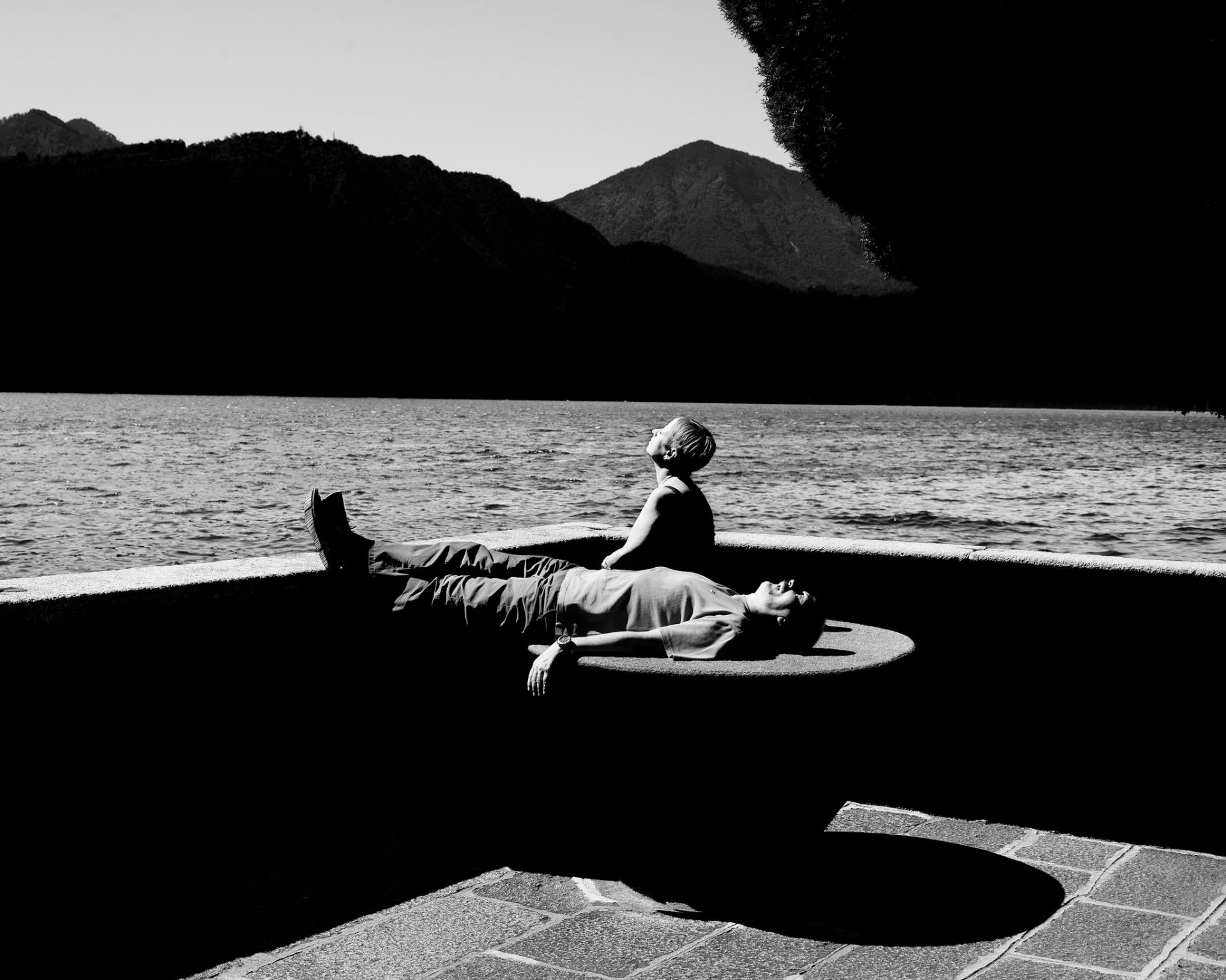 A Villa Nigra a Miasino fino al 28 aprile il Lago d'Orta negli scatti di sette grandi fotografi