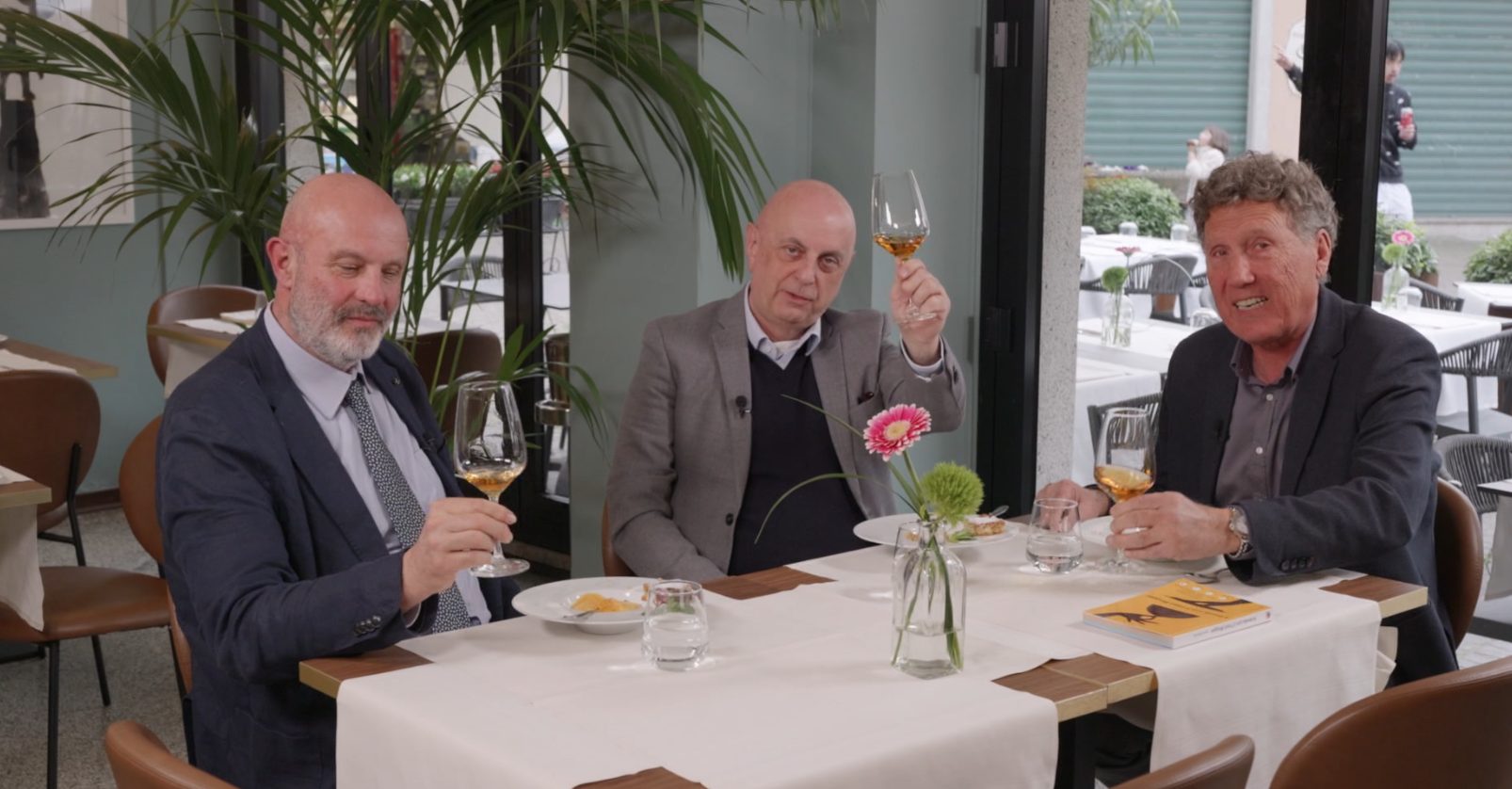 A Metti una Sera a Cena il Ristorante Caffè Torino di Stresa