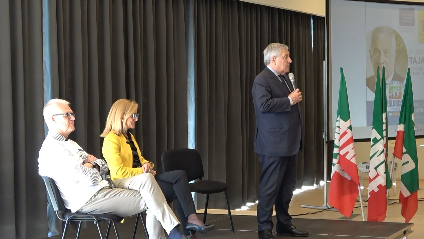 Tajani a Verbania : "Nessuno scontro nel governo e nessun condono"