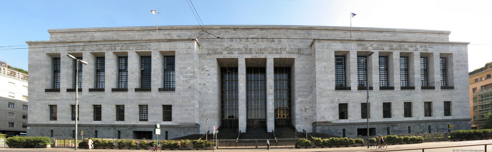 Pena ridotta in Appello per l'ex giudice di pace Crapanzano, assoluzione per abuso d'ufficio e corruzione in atti giudiziari