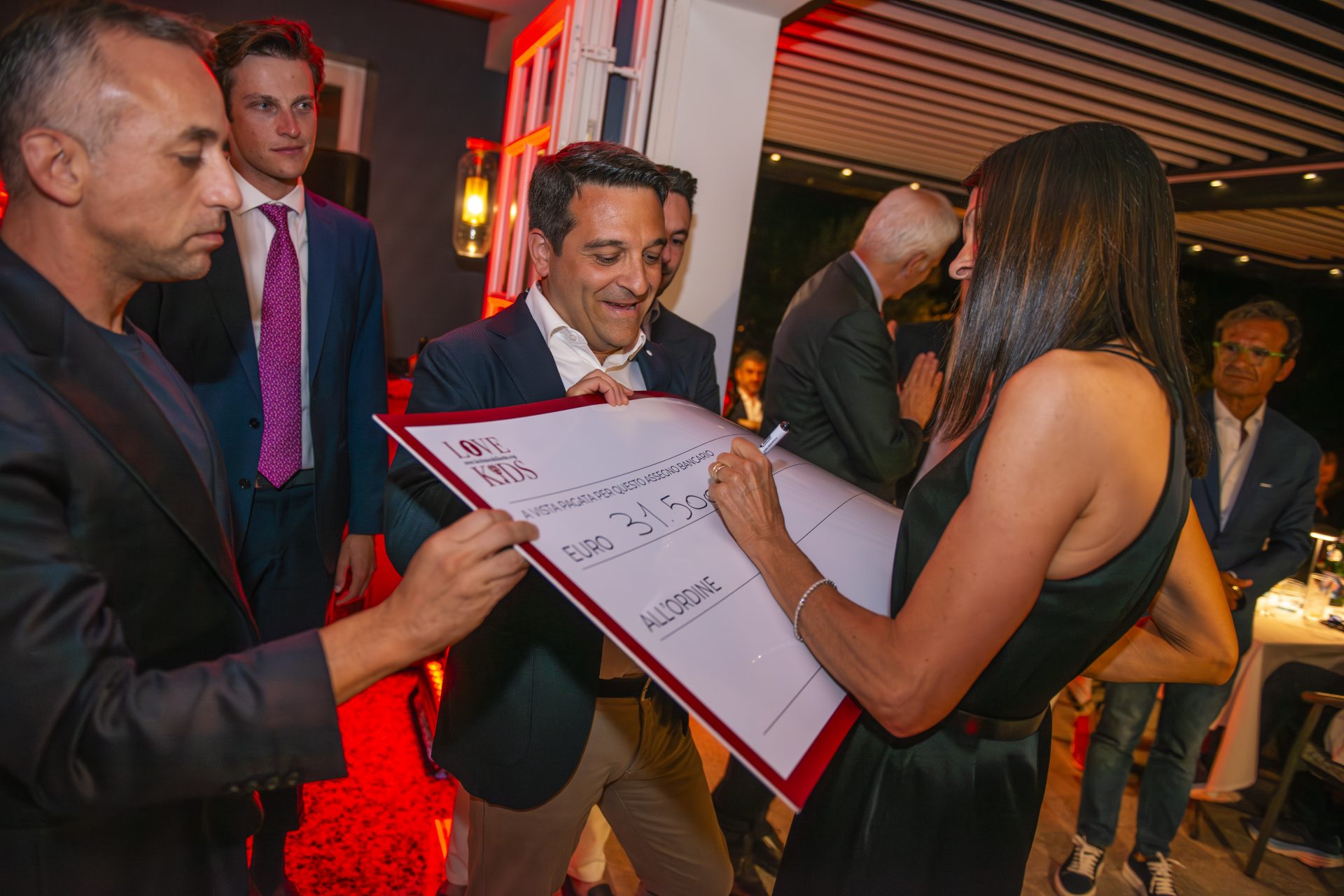 31.500 € per l’Ospedale Gaslini di Genova da La Chiave della Vita, cena benefica all'Isola dei Pescatori