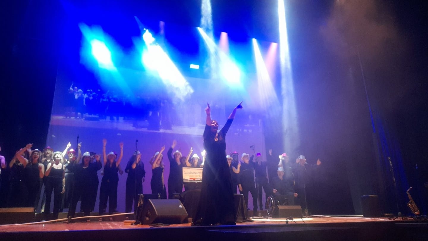 Un successo il concerto di PopCoro alla Fabbrica di Villadossola per AmaRene