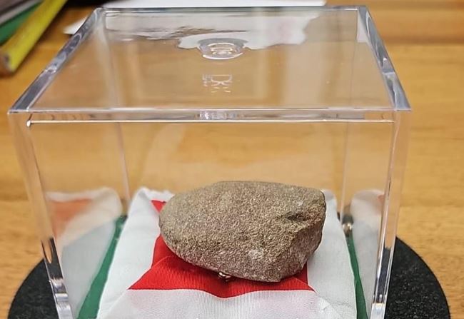 Baveno, danneggiato monumento a ricordo della Shoah