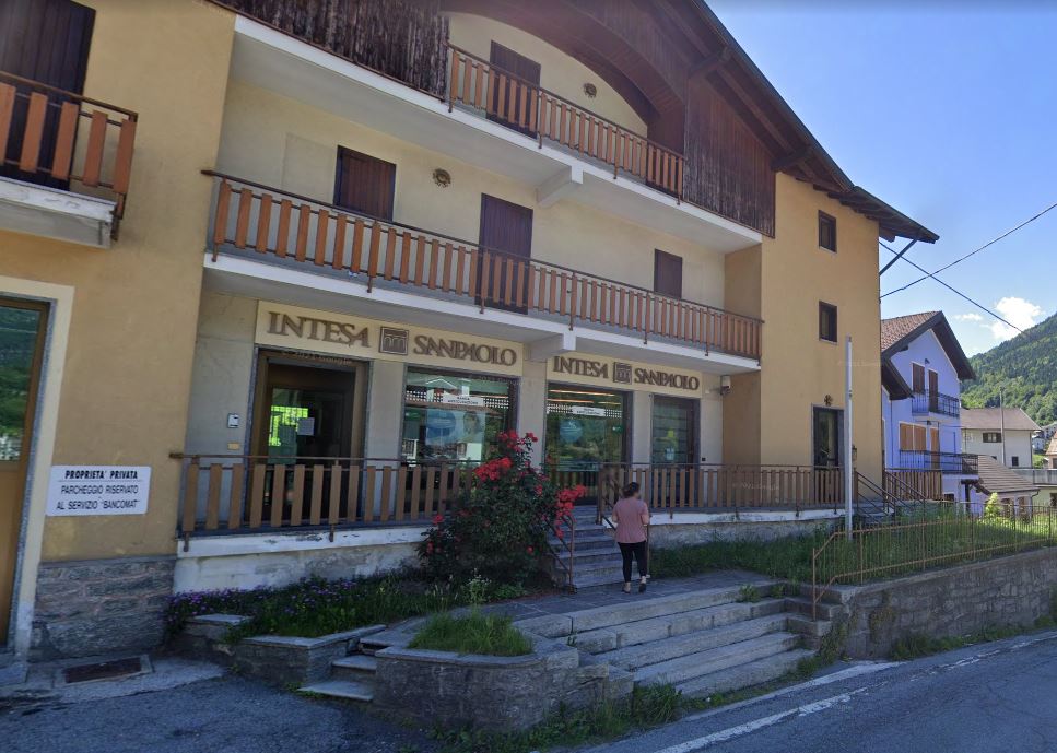 Disservizi bancari a Baceno. Vicini scrive all'Ad di Banca Intesa