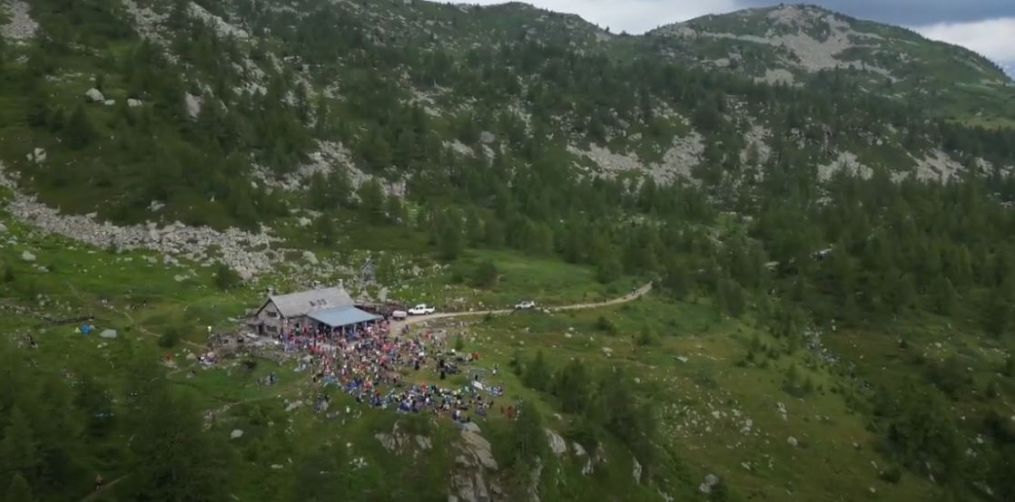 Concerto di Ferragosto con Musica in Quota alle 12 e alle 21 in tv: dall'Alpe Monscera i Pentagrami
