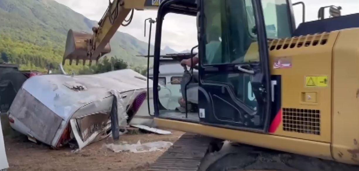 Sgomberato il campo Rom a Verta con smaltimento di roulotte, tettoia, box e bonifica dell’area