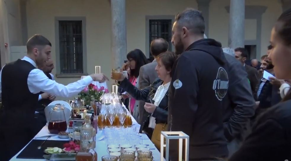 Tanta gente per "L'arte nel bicchiere" al Museo del Paesaggio di Verbania