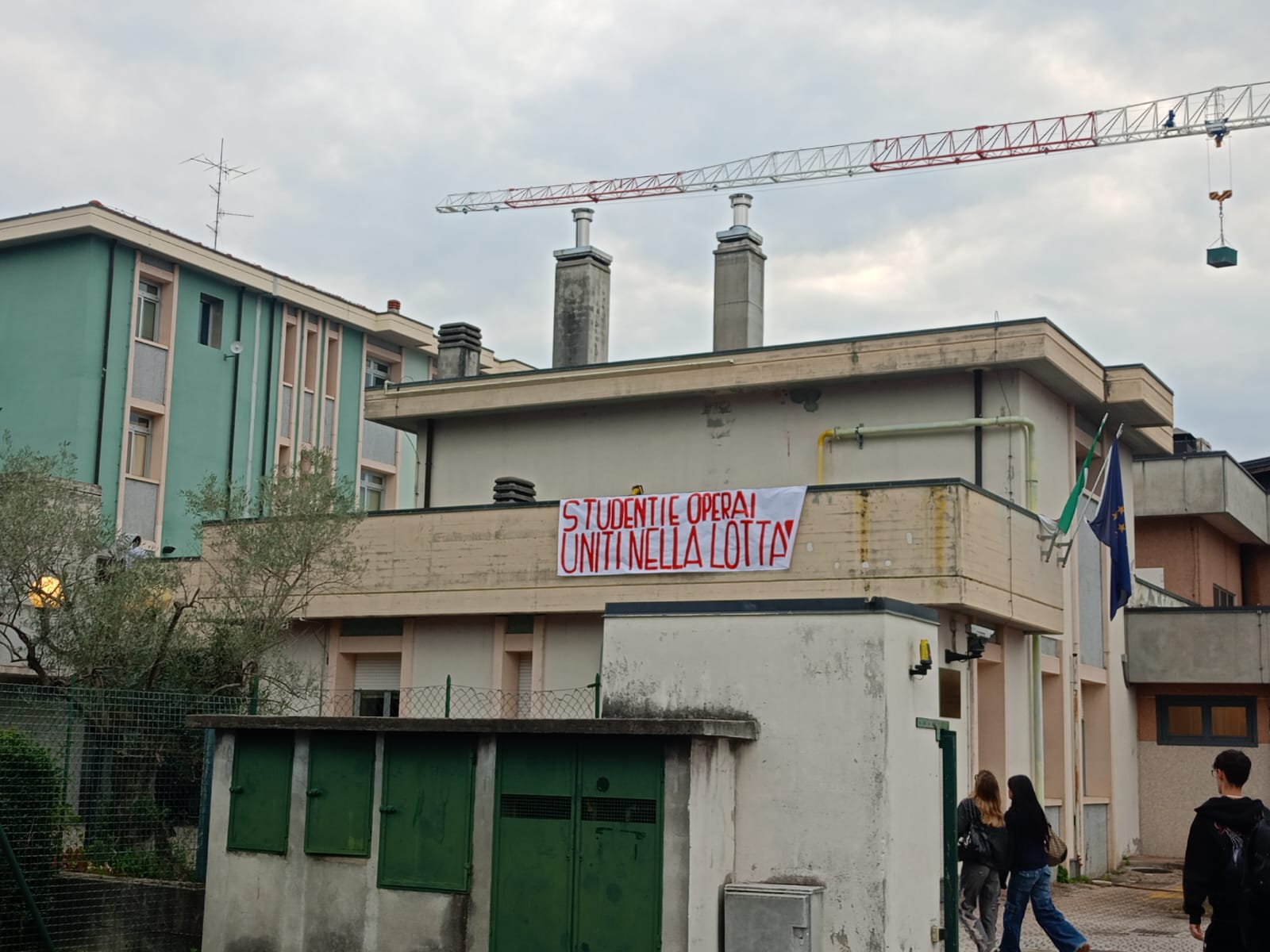 Gli studenti del liceo "Cavalieri" vicini ai lavoratori di Barry Callebaut