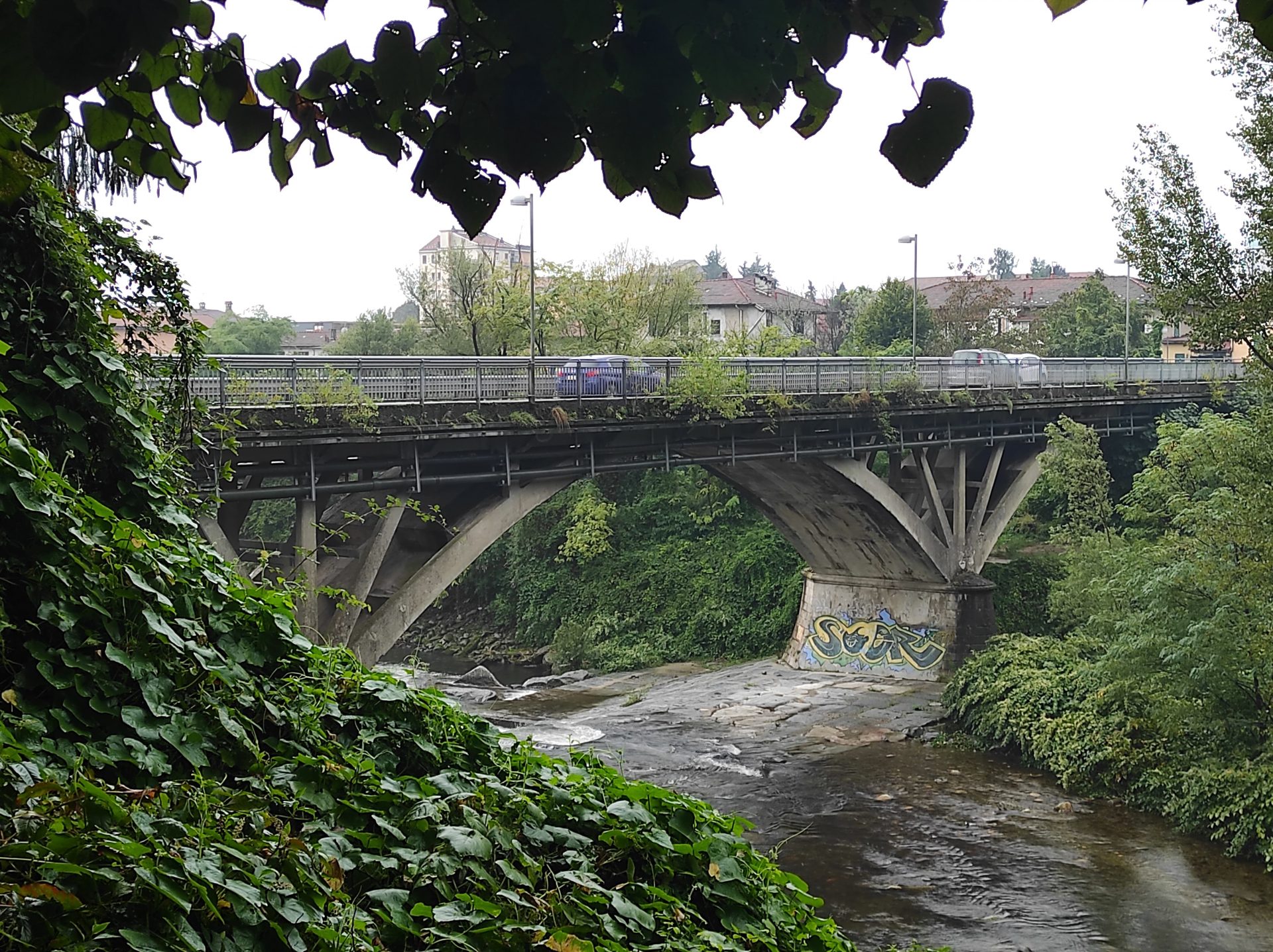 Il ponte di Via San Giovanni è a rischio: divieto di transito per i mezzi sopra le 20 tonnellate