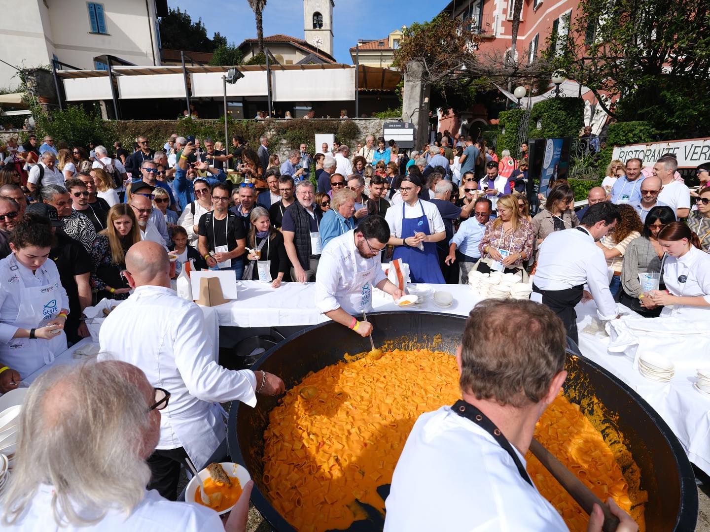 E' il fine settimana di Gente di Lago e di Fiume. Domenica festa all'Isola, sabato serata a Pallanza