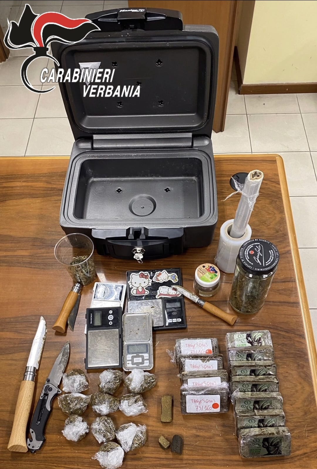 Droga e pastiglie per la disfunzione erettile in macchina e a casa: due arresti dei Carabinieri del Radiomobile di Verbania