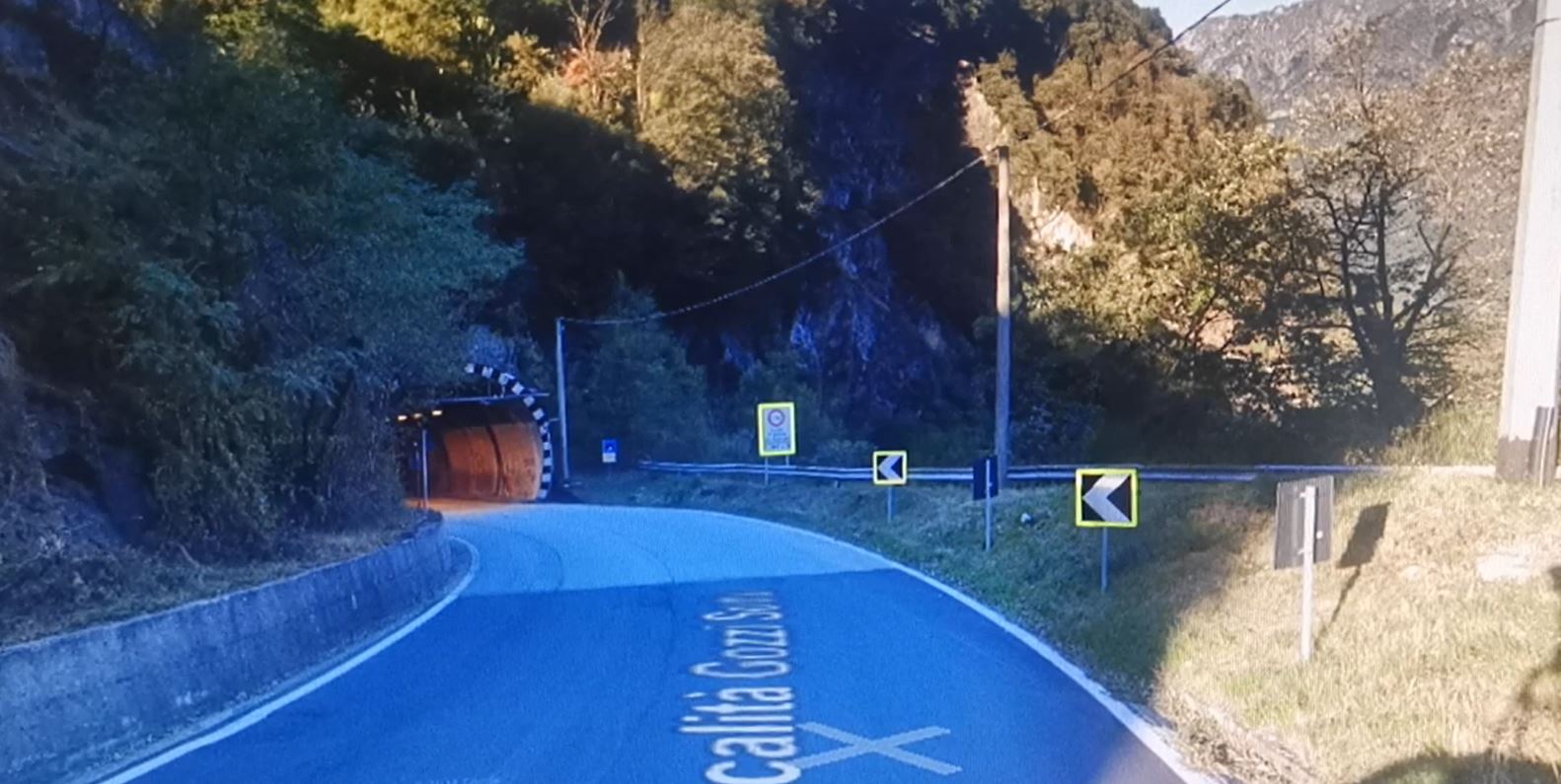 Sostituzione di 110 punti luce all’interno della galleria ‘Gozzi’, senso unico alternato da lunedì