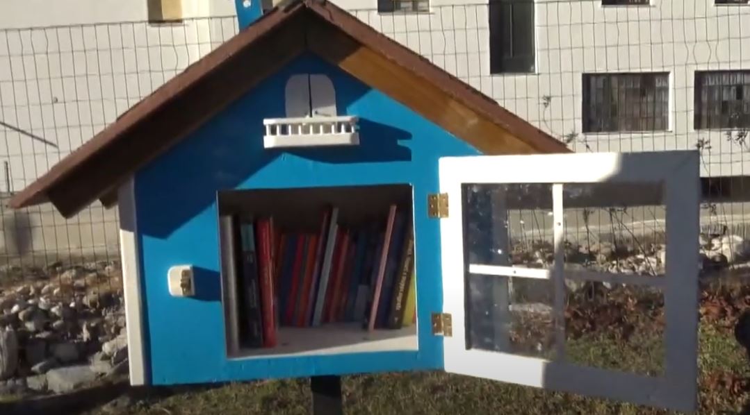 Casetta dei libri a Bagnella, l'amministrazione vorrebbe installarle in tutta la città