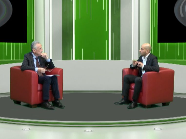 Il sasso nello stagno : faccia a faccia con Gigi Bacchetta, segretario confederale CGIL