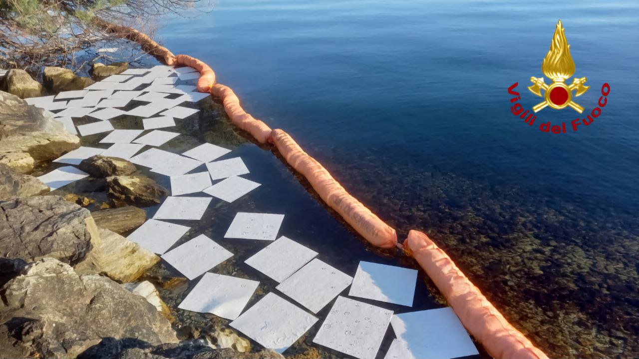 Cannero Riviera, dispersione di gasolio nel lago Maggiore
