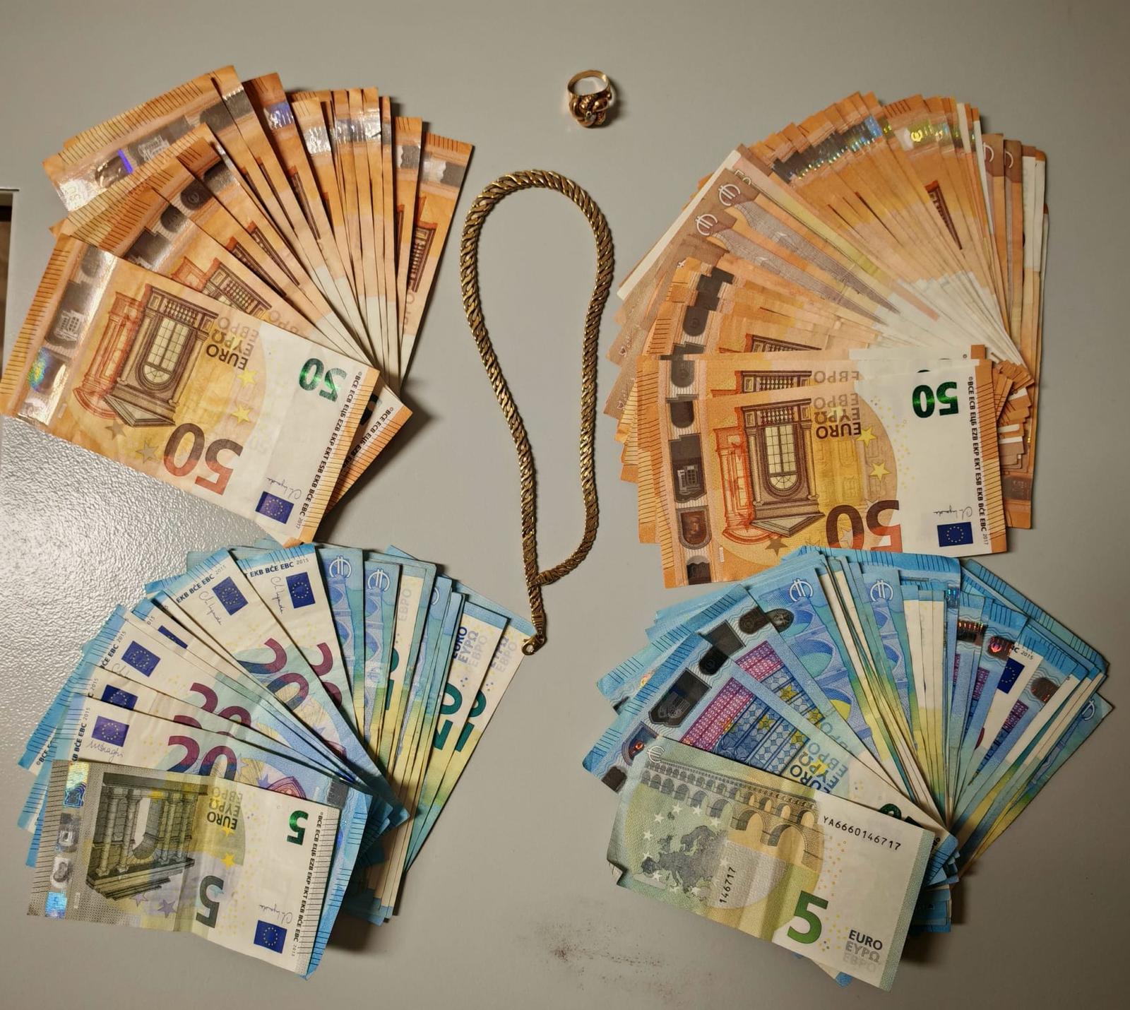 Ancora due truffatori di anziani arrestati dai Carabinieri. Gioielli e soldi restituiti alla vittima