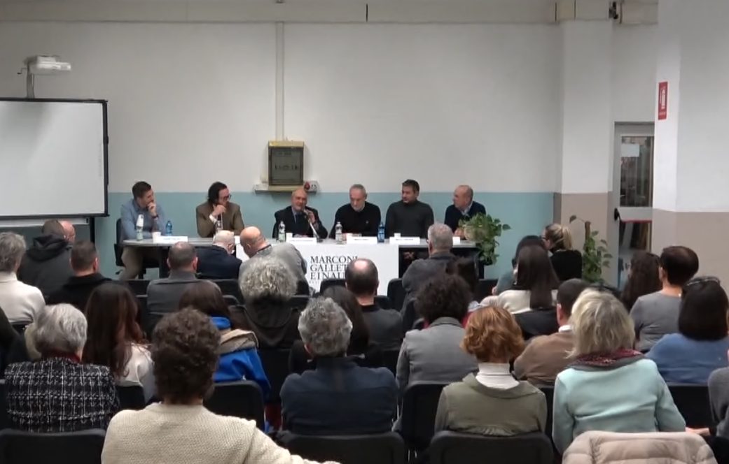 Extra : la scuola incontra il mondo del lavoro