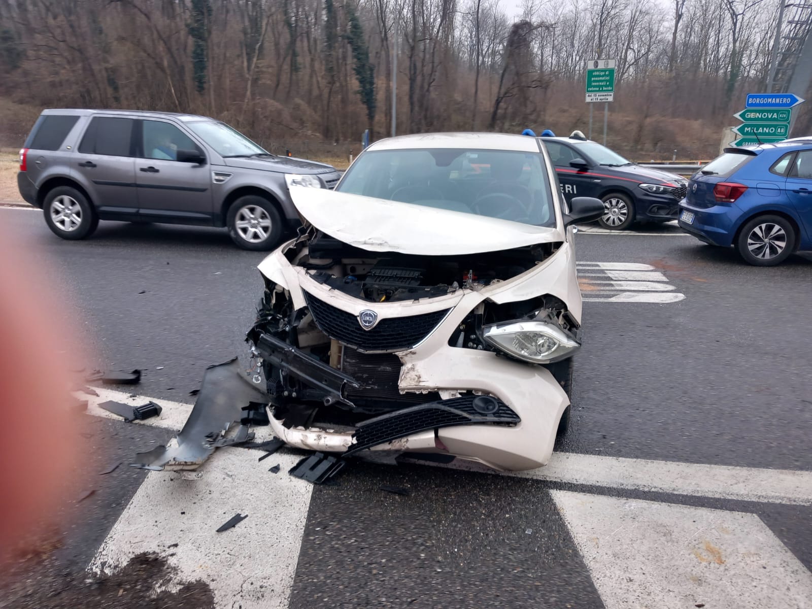 Incidente all'uscita di Arona dell'A26, il bilancio è di tre feriti