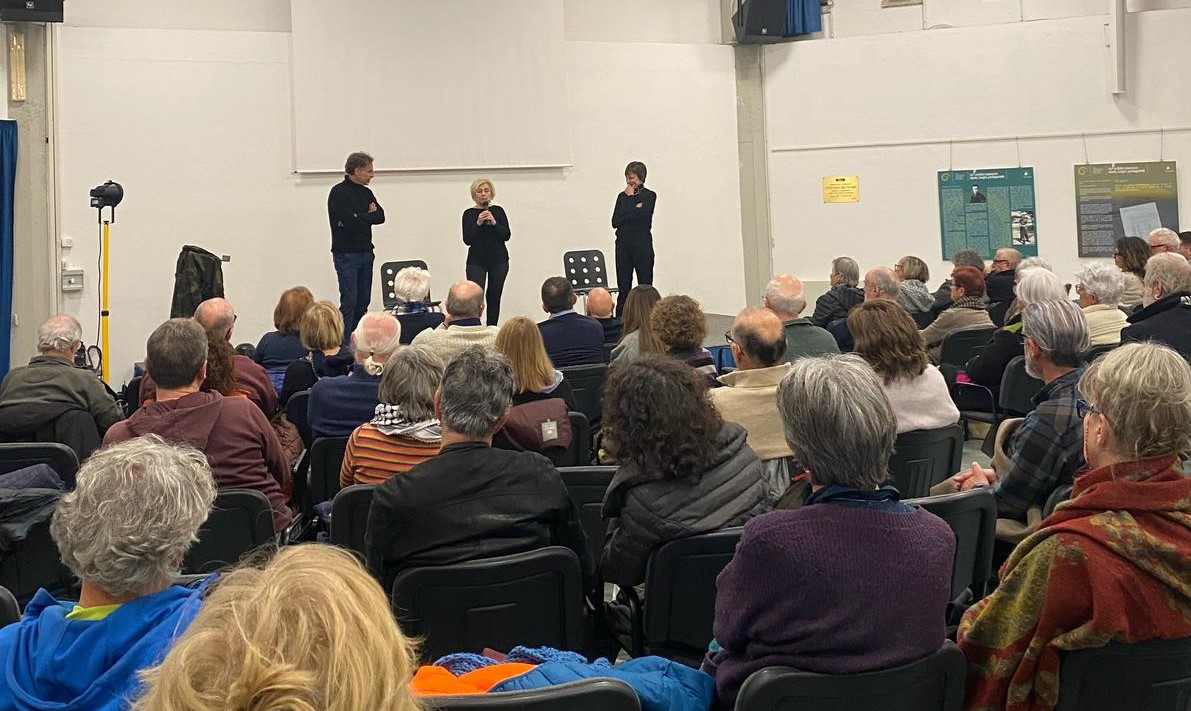 A 20 anni dal rapimento Giuliana Sgrena alla Casa della Resistenza tutto esaurito per lo spettacolo “Il viaggio di Calipari”