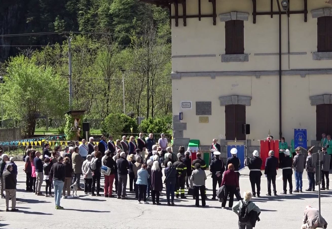 Varzo dedica un cippo all'operazione di salvataggio del tunnel ferroviario del Sempione