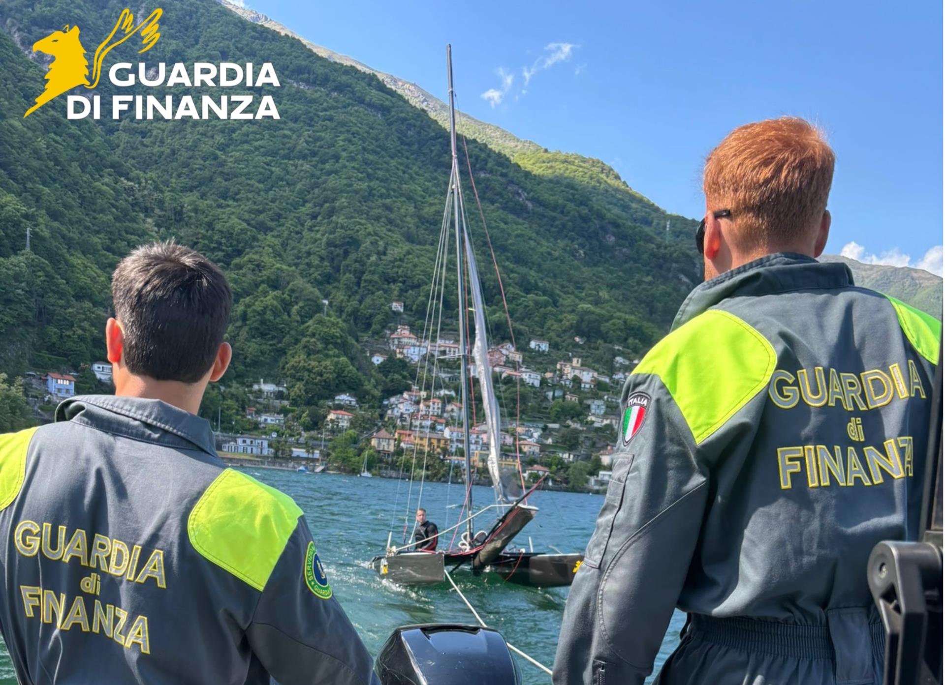 Catamarano capovolto sul lago Maggiore, intervento del Roan della Guardia di Finanza