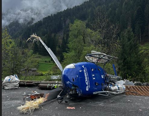 Elicottero Eliossola colpisce palo della luce. Salvi gli uomini a bordo