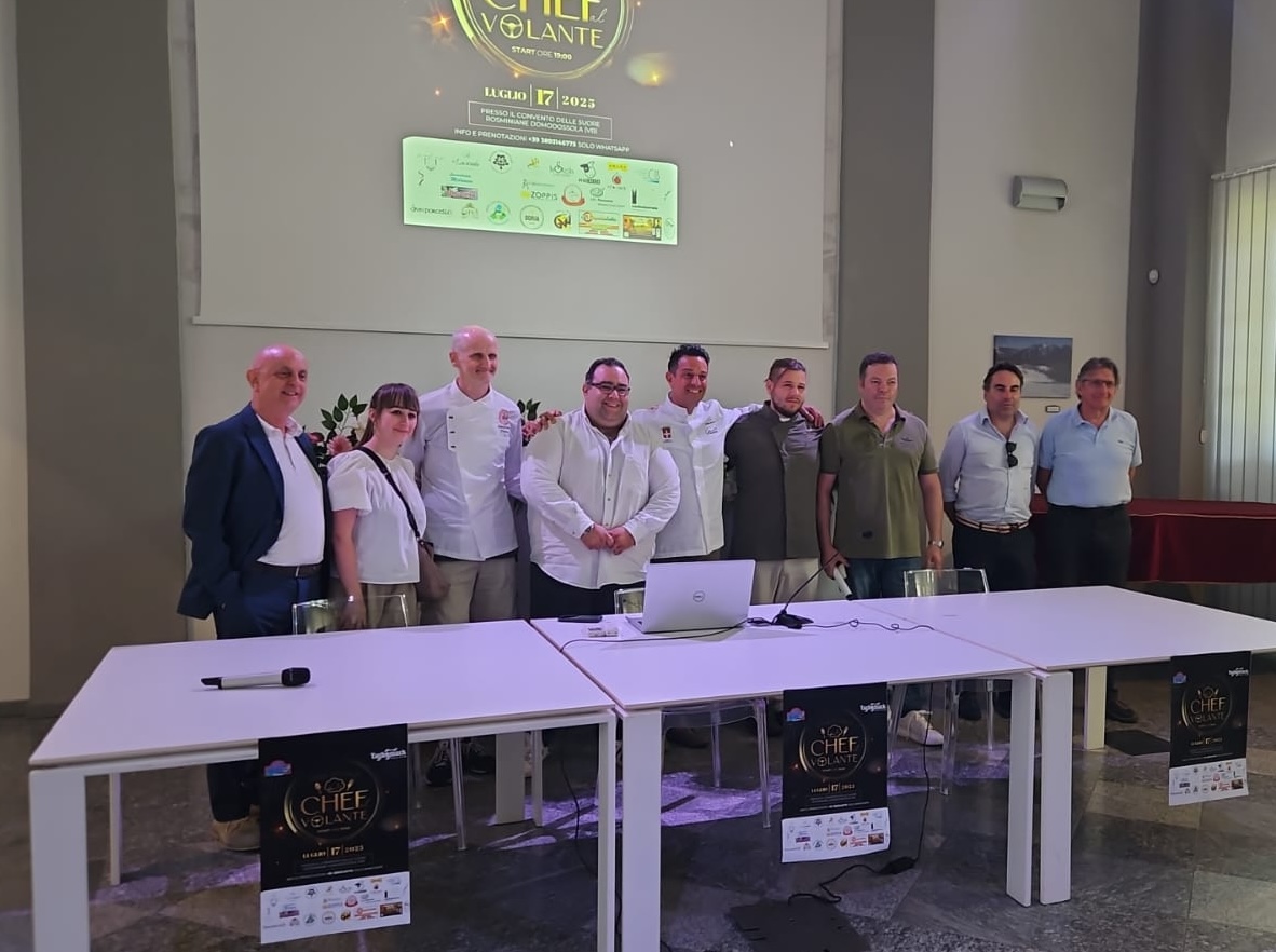 Omar Pedrini, Riccardo Patrese, Lucky Battistolli e Andrea Agresti alla ‘Cena di gala Chef volante’