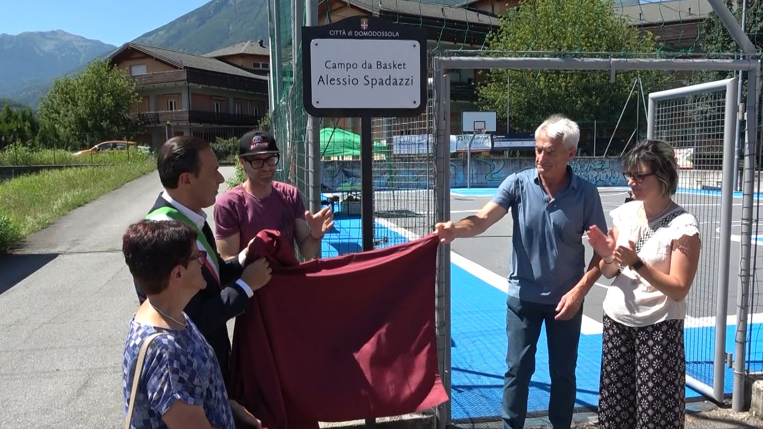 Domo. Il campo da basket del Badulerio intitolato ad Alessio Spadazzi