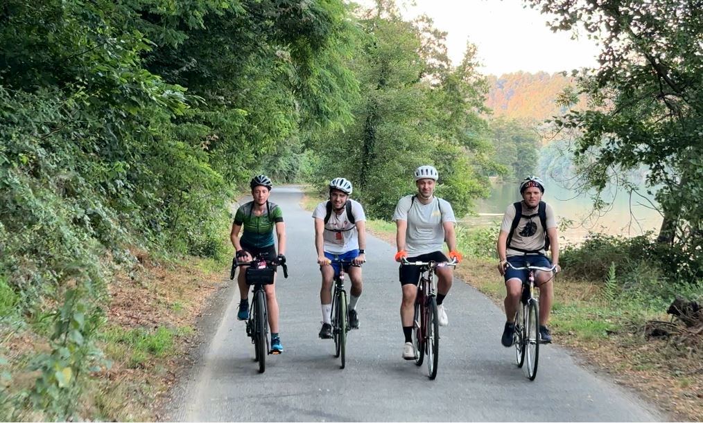 Che spettacolo la Bike Night da Milano ad Arona