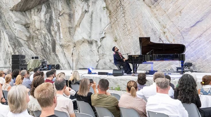 Amaro Freitas a Tones Teatro Natura. Ora Nextones e poi l'opera immersiva con Madama Butterfly