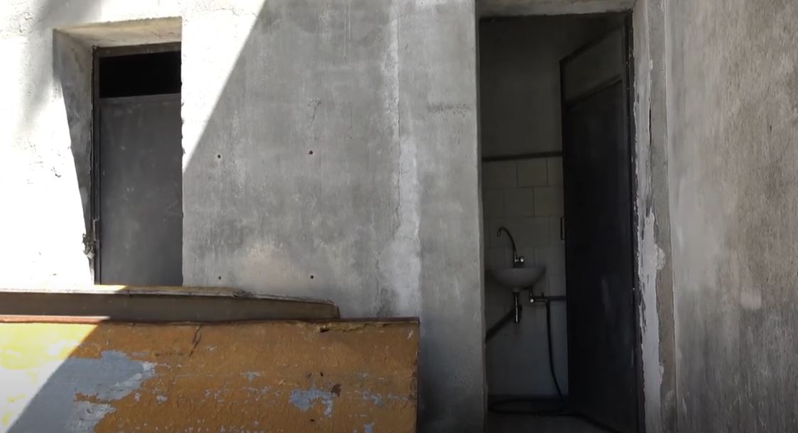 A Crusinallo problemi sul marciapiede di Via IV Novembre e al cimitero