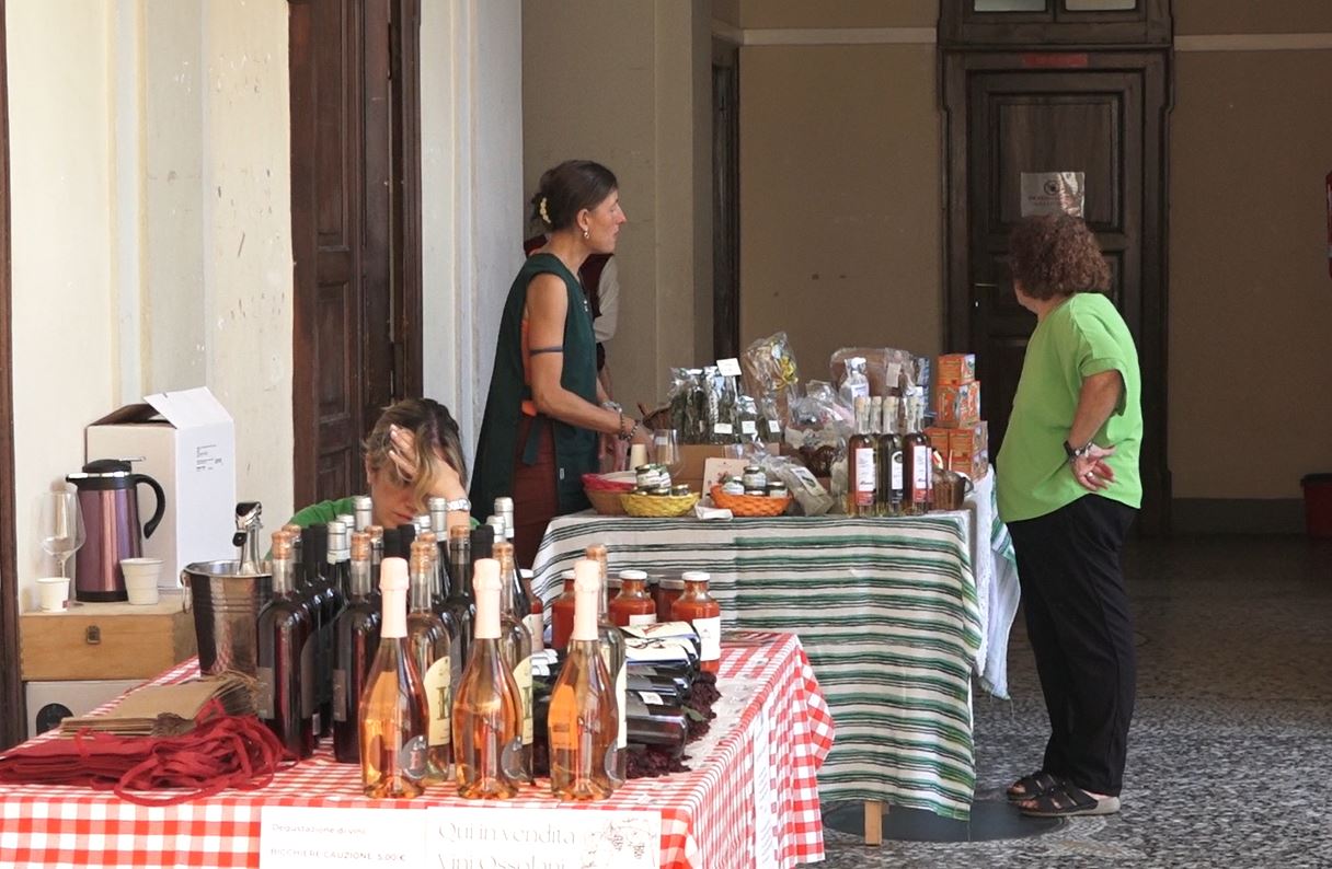 Expo italo svizzera : prodotti tipici in vetrina e domani di scena la musica