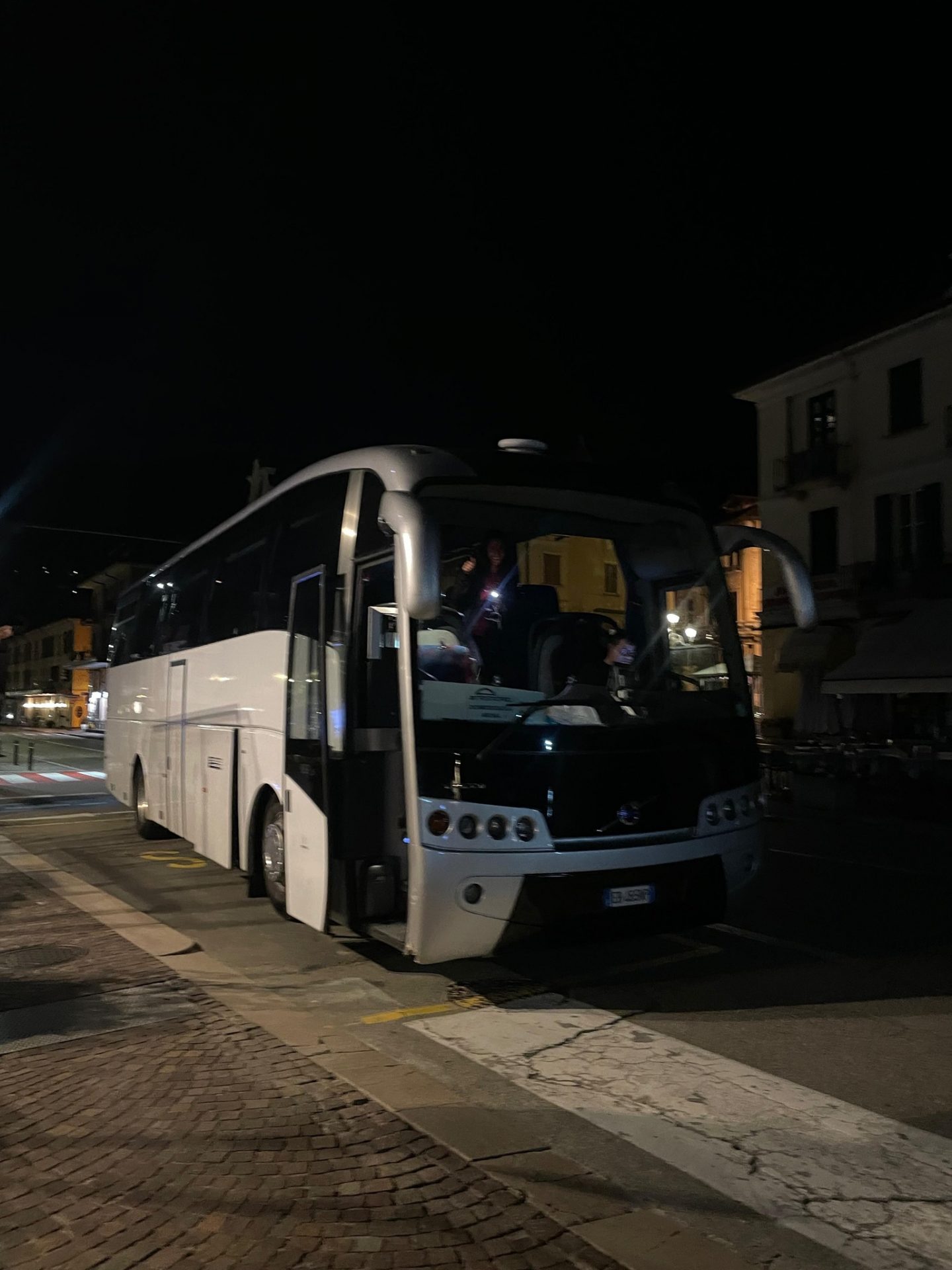 Bus sostitutivo si ferma alle 23 a Baveno. Emanuele Vitale: "La richiesta di garanzie e servizi resta lettera morta"