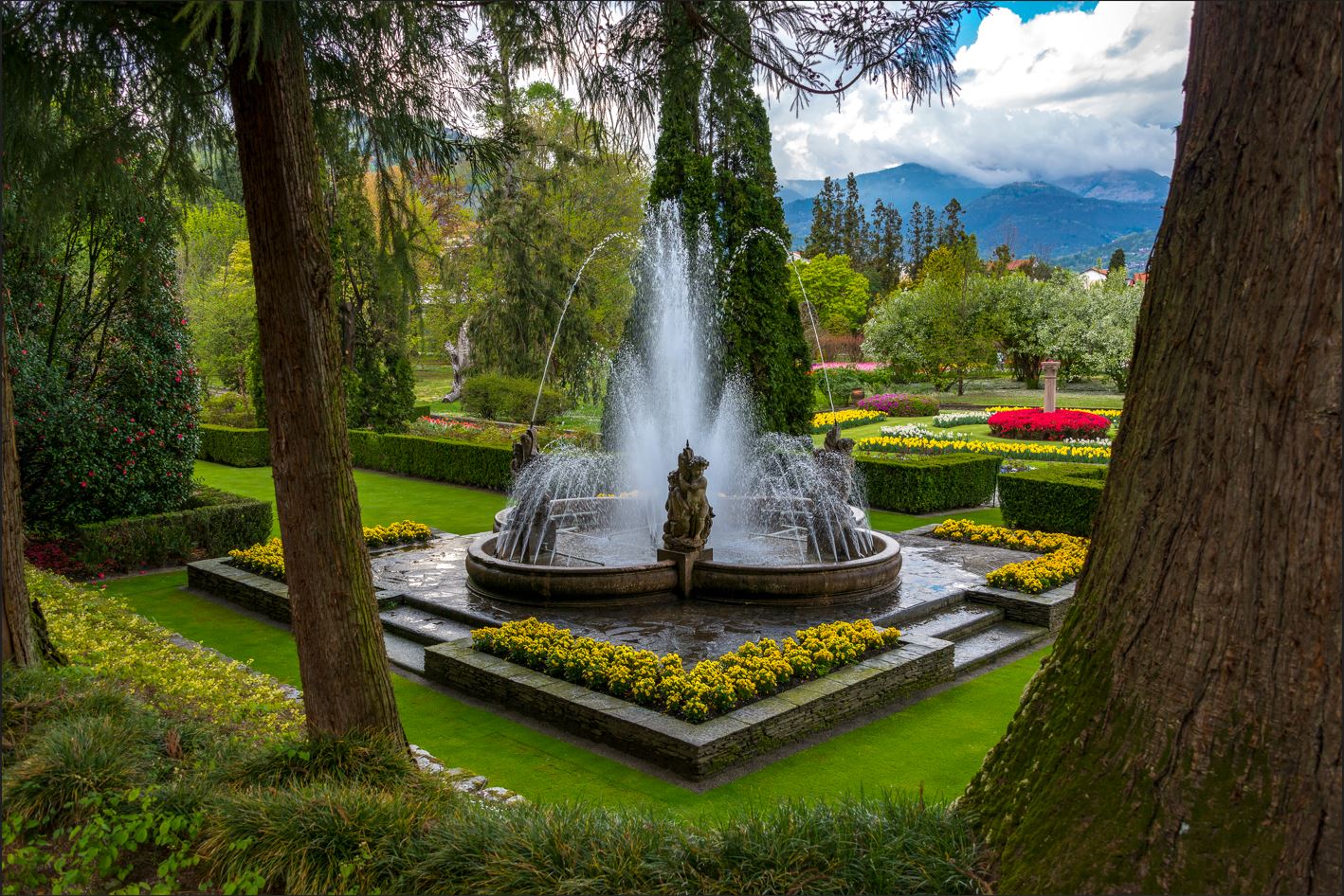 "Viaggio tra i giardini più belli d'Italia negli scatti di Dario Fusaro" a Verbania dal 17 ottobre a Villa Giulia