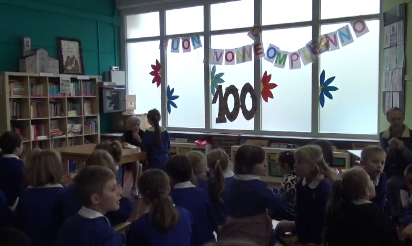 La scuola di Agrano ha festeggiato nonna Yvonne