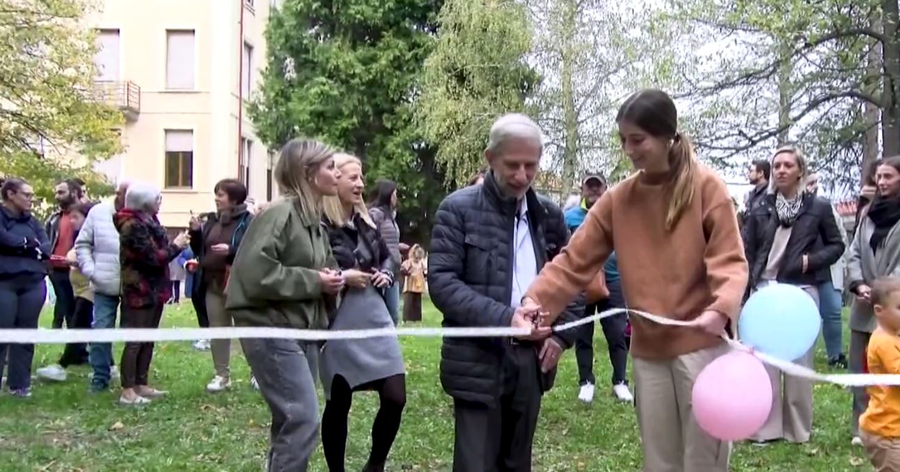 Scuola dell’Infanzia Rosmini a Domodossola, inaugurato il nuovo parco giochi tematico e creativo