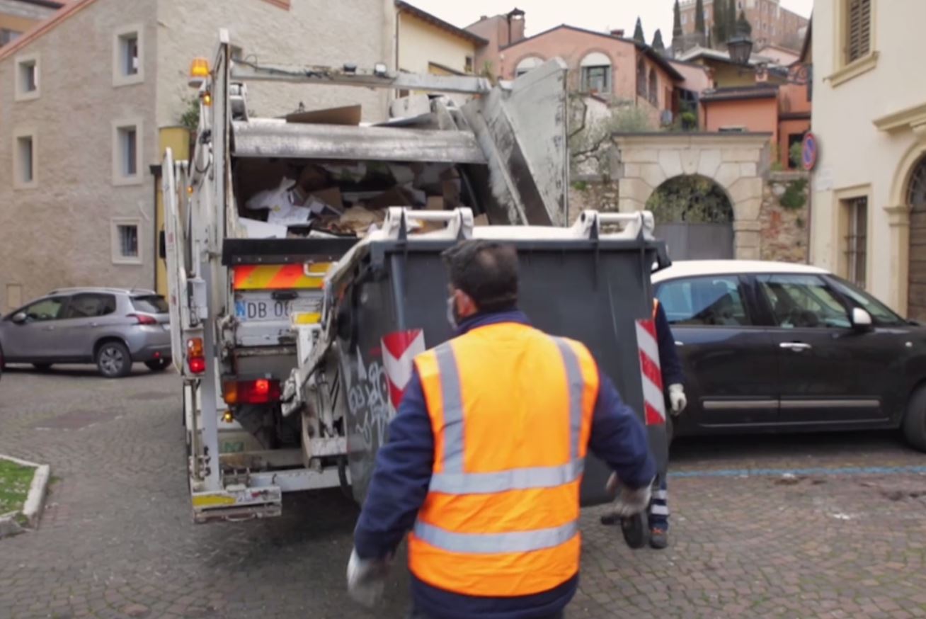 Borgo Ticino : operatore ecologico aggredito