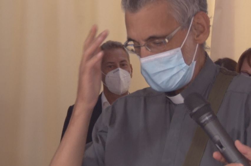 Il Vescovo Brambilla celebrerà domani il funerale di don Paolo Zanotti