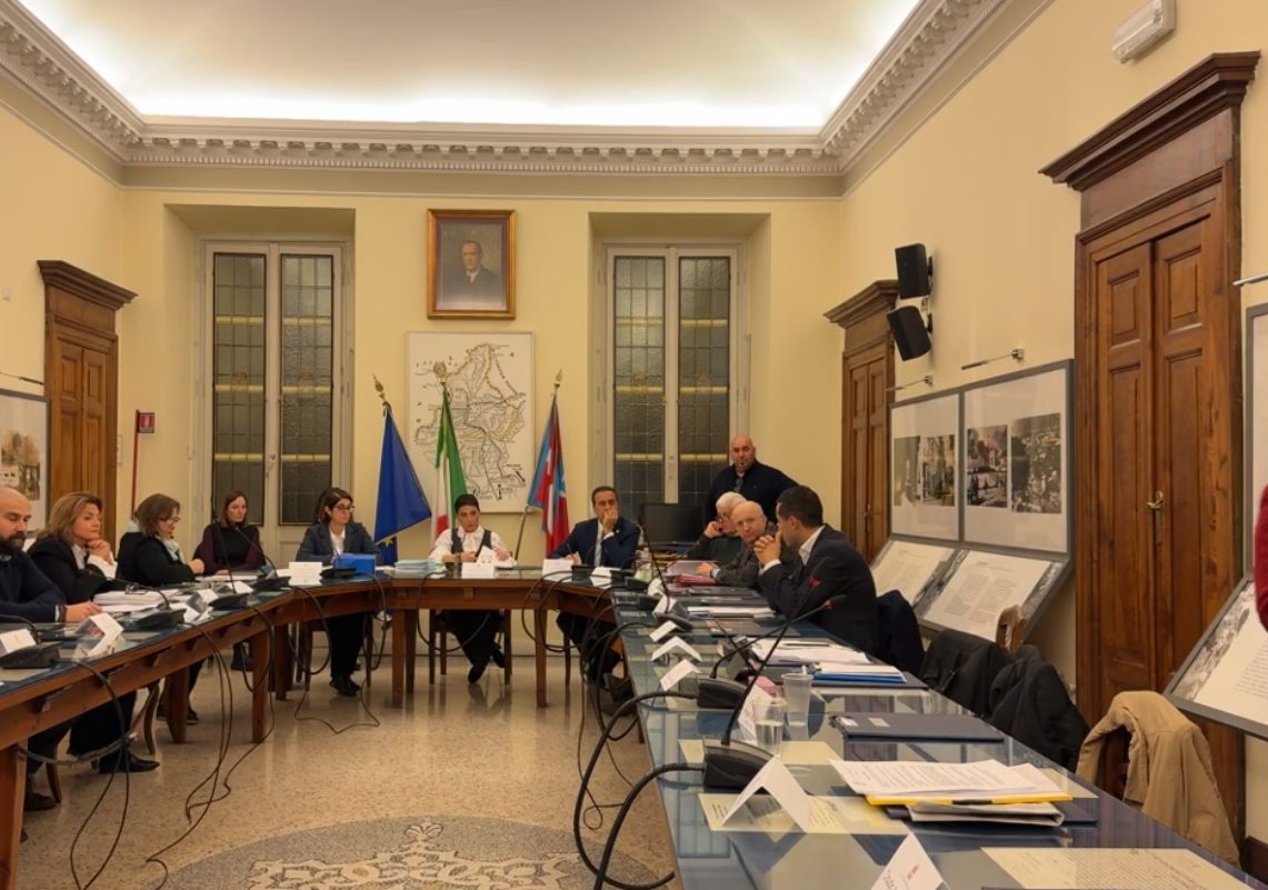 Domo. Assenze nelle fila della maggioranza. Opposizione esce dall'aula