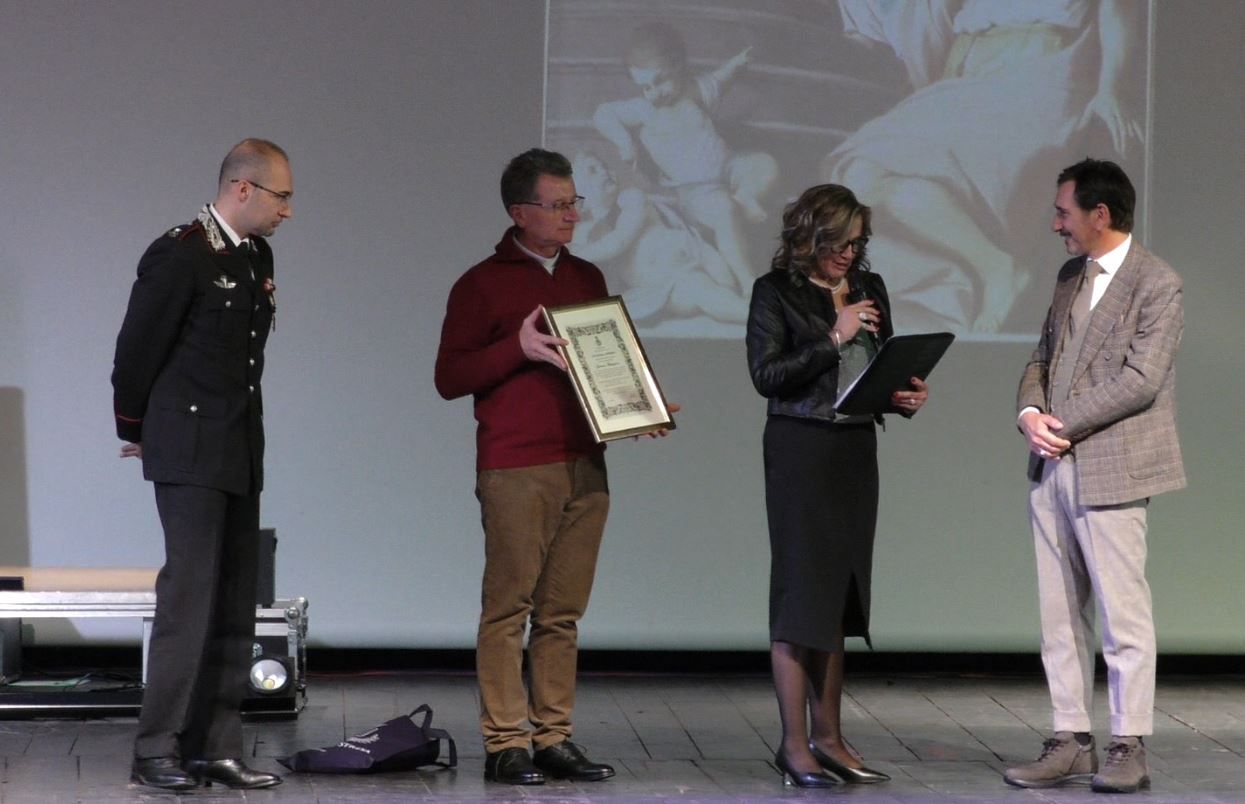 Il parroco don Gianluca Villa è lo Stresiano Benemerito 2025