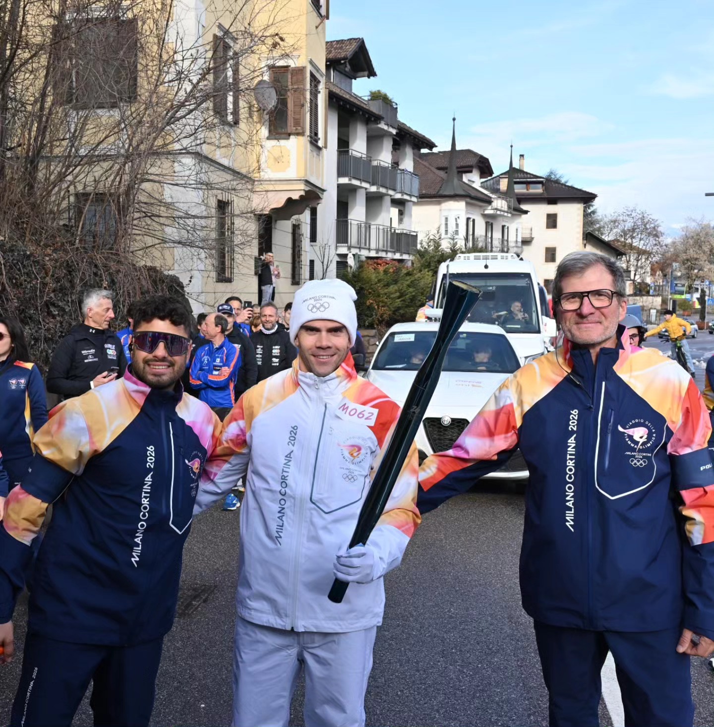 Carlo Tacchini tedoforo della Fiamma Olimpica a Trento