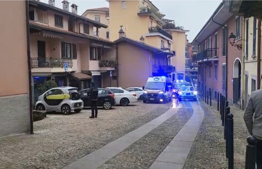 Due persone investite da un'auto a Baveno