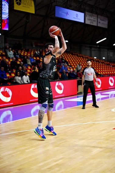 Paffoni, successo pesantissimo