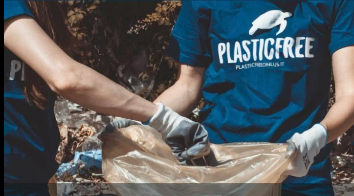 Gravellona sigla accordo con associazione Plastic Free