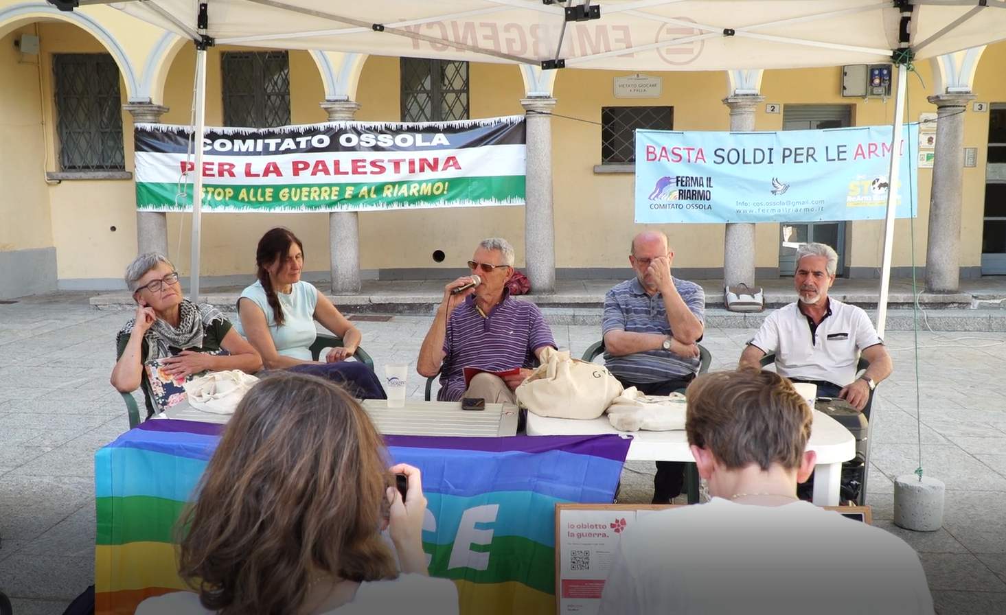 A Domodossola il movimento pacifista  in piazza Rovereto con la tenda della Pace