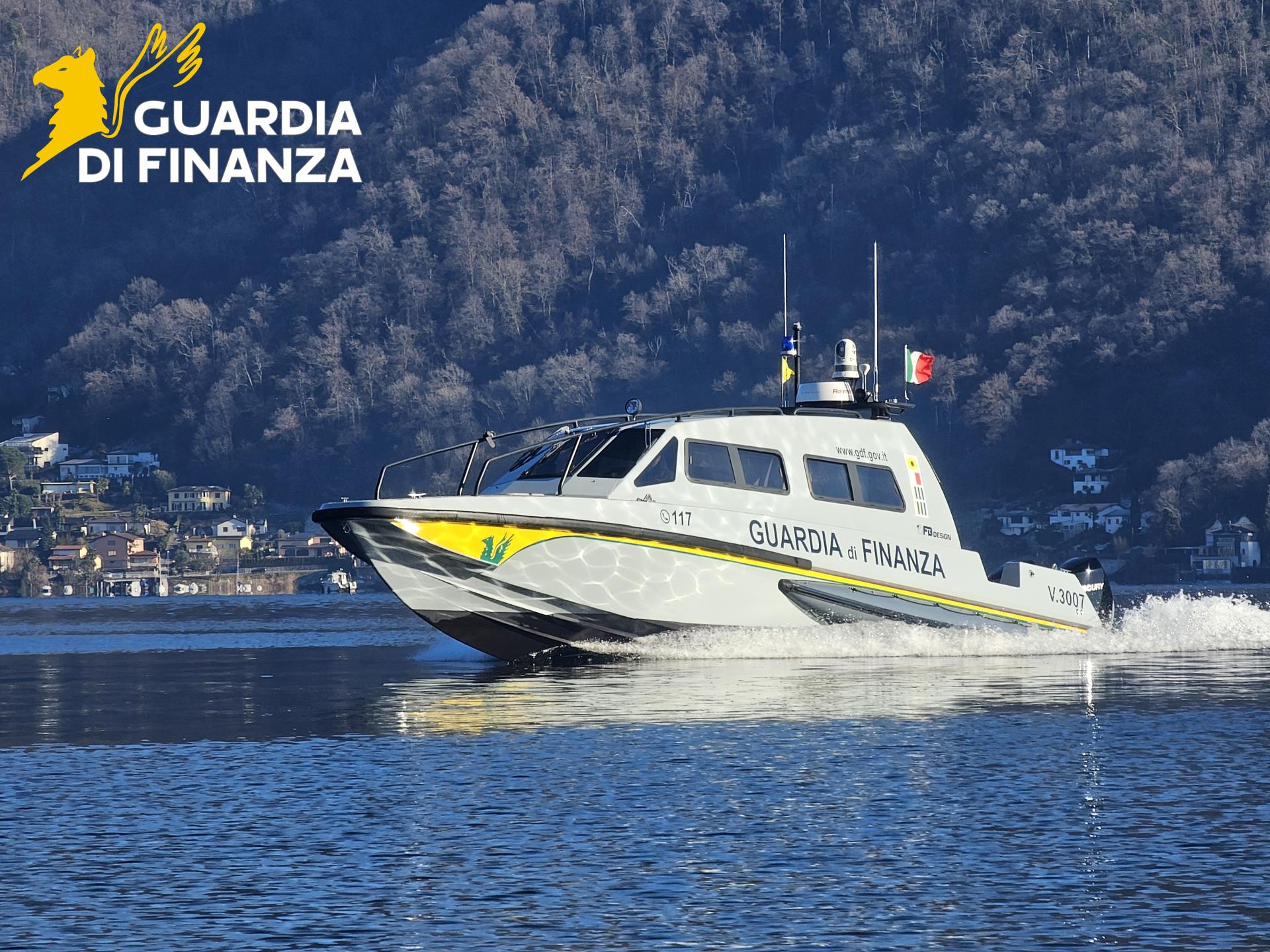 Il Roan della Guardia di Finanza di Cannobio ha intensificato i controlli sul lago Maggiore