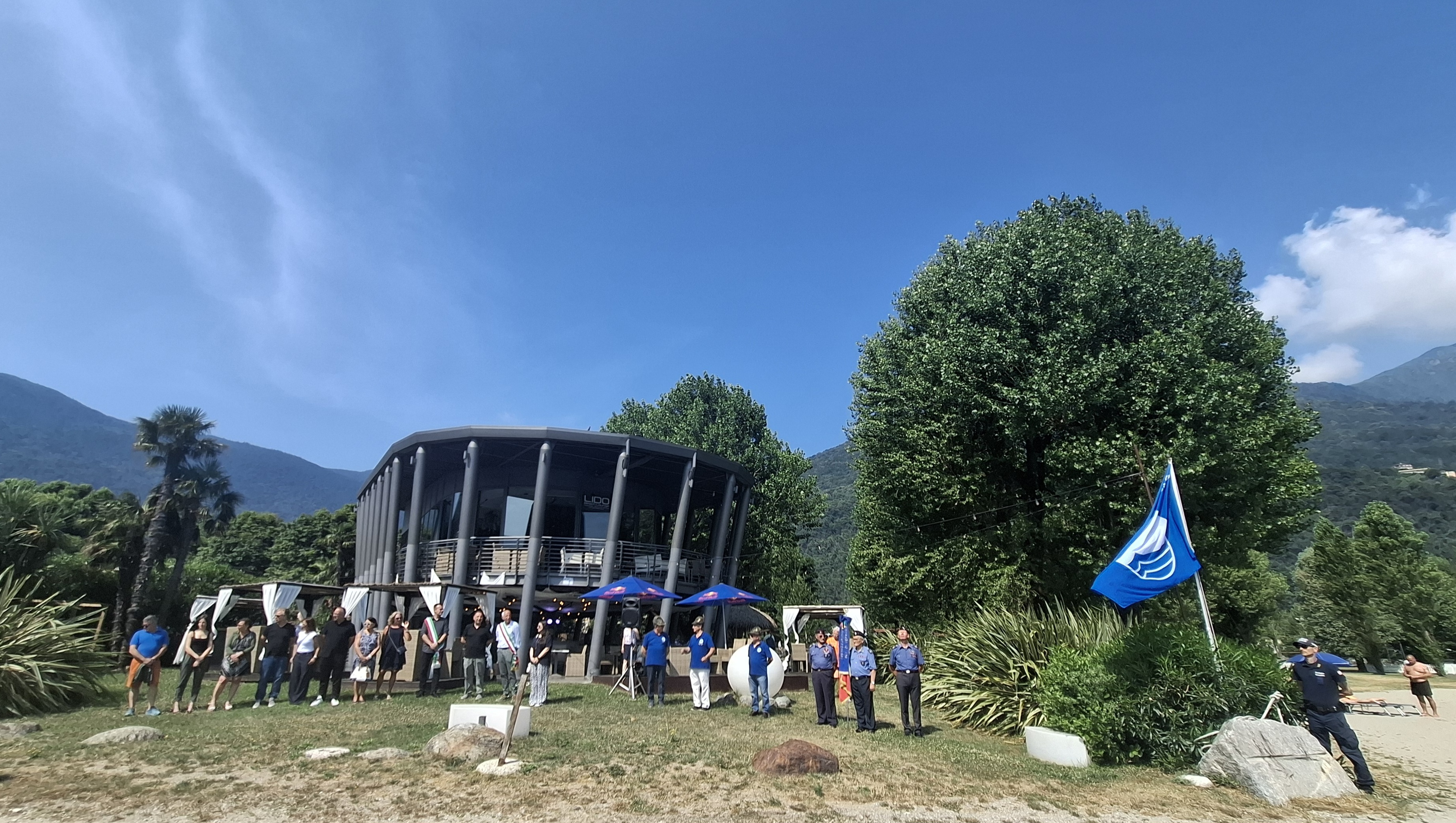 20° Bandiera Blu issata oggi a Cannobio