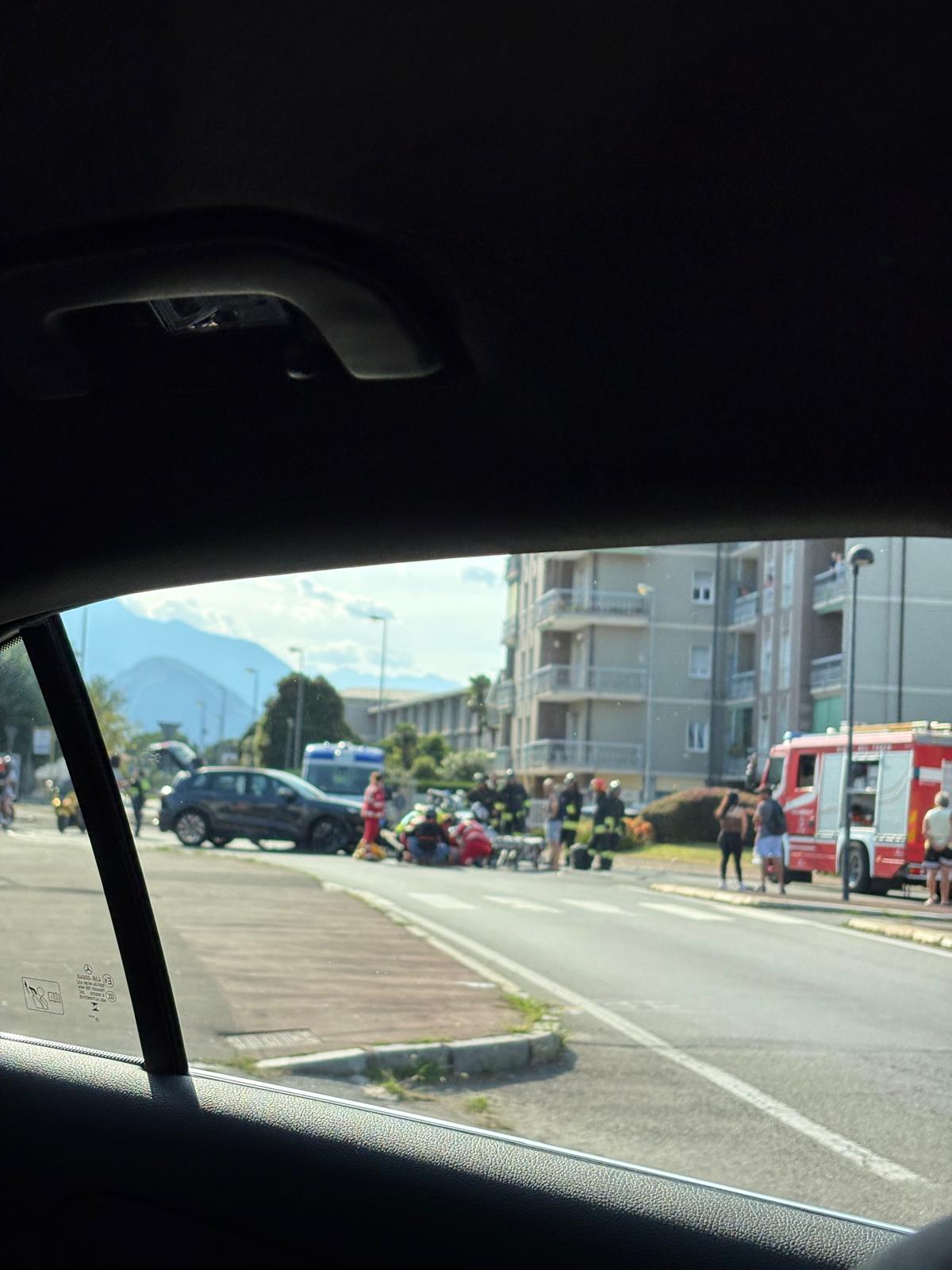 Scontro tra auto e moto a Verbania