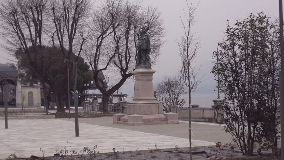 Tre ex sindaci di Verbania scrivono una lettera aperta contro l'intitolazione del lungolago a Ramelli