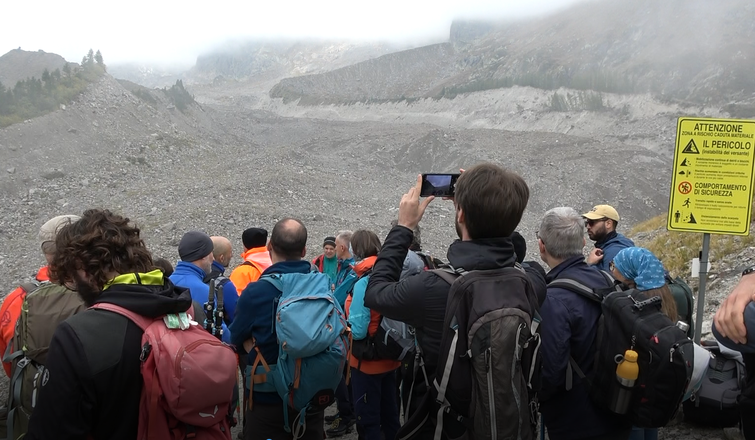 Cambiamenti climatici : ricercatori dell'osservatorio regionale al ghiacciaio del Belvedere